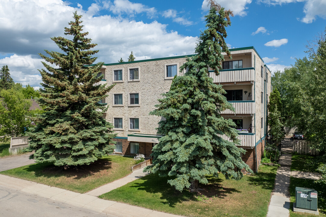 6311 58 Av in Red Deer, AB - Building Photo