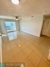 4421 Poinciana St-Unit -4 in Lauderdale-by-the-Sea, FL - Building Photo - Building Photo