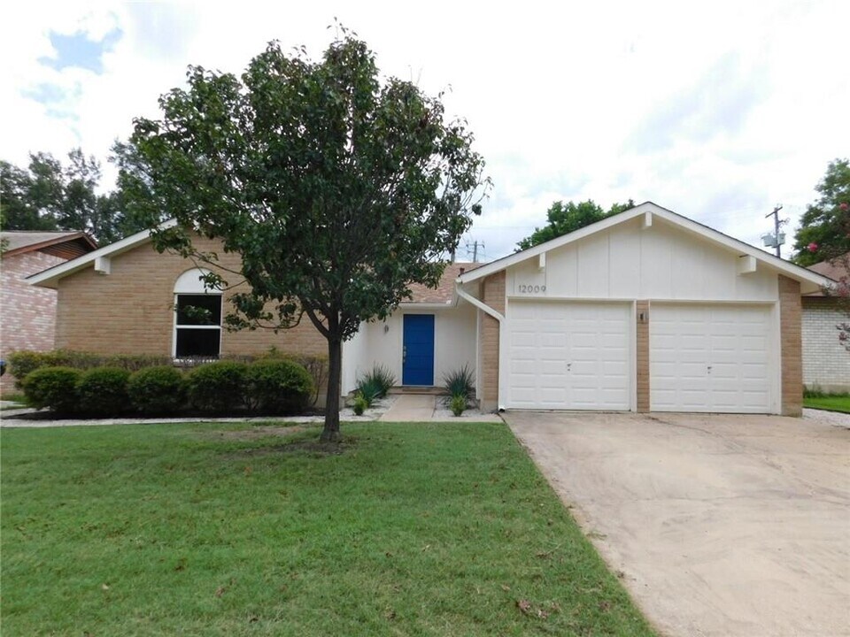 12009 Swallow Dr in Austin, TX - Building Photo