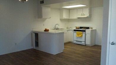 1627 N Fair Oaks Ave in Pasadena, CA - Building Photo - Building Photo