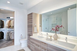 2944 S Shepherd Dr in Houston, TX - Building Photo - Building Photo