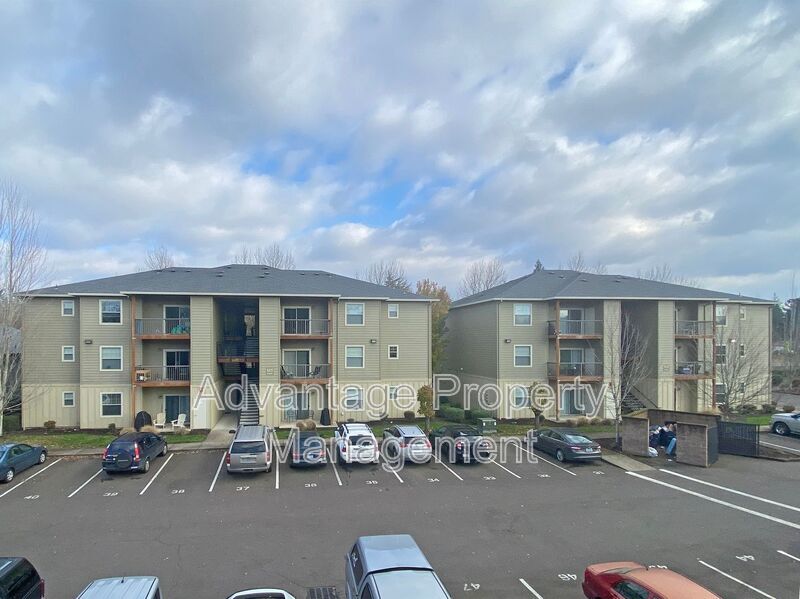 519 Catron St N in Monmouth, OR - Building Photo