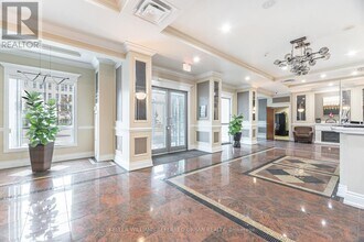 8 Rosebank Dr in Toronto, ON - Building Photo - Building Photo