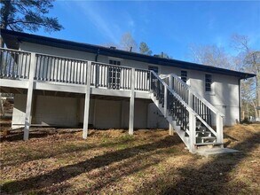 4030 Stonewall Tell Rd in College Park, GA - Building Photo - Building Photo