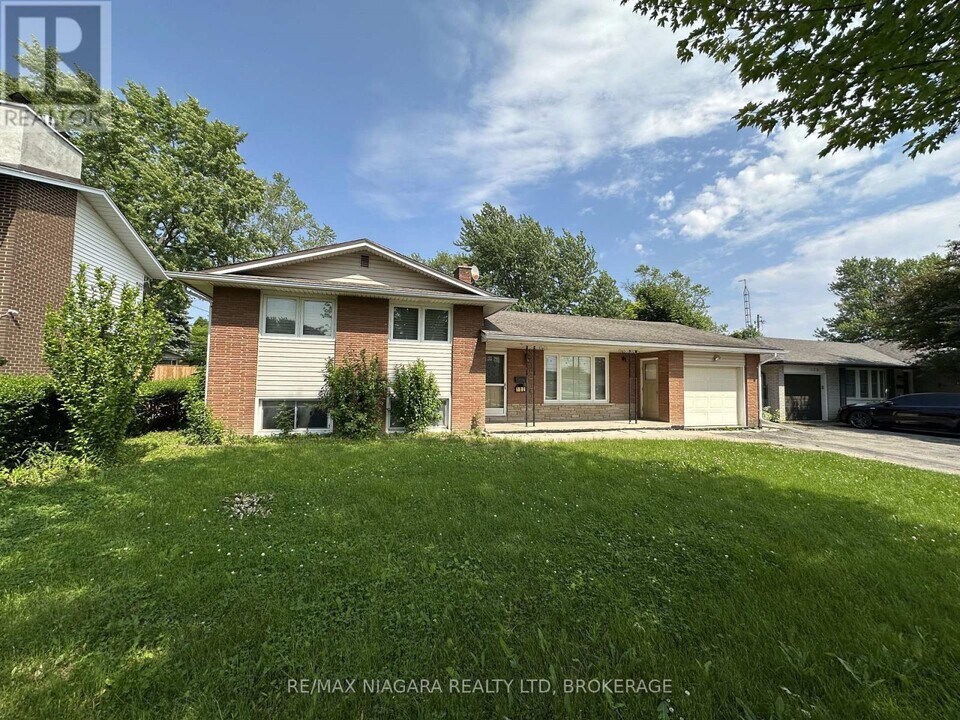 182 Willson Rd in Welland, ON - Building Photo
