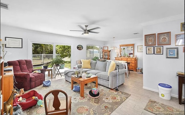 1612 SE Cascella Ct in Port St. Lucie, FL - Building Photo - Building Photo