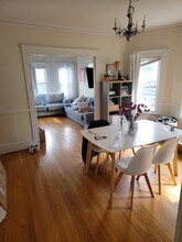 34 Sunset Rd, Unit 2 in Somerville, MA - Foto de edificio - Building Photo