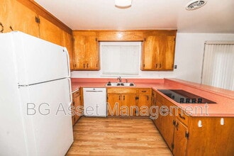 1011 Manor Rd in El Sobrante, CA - Building Photo - Building Photo