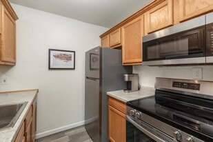 Pine Creek Apartments in Clio, MI - Building Photo