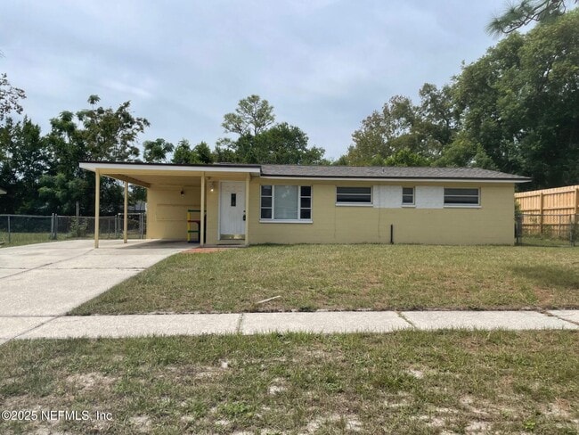 165 Parkwood Dr W