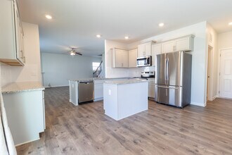 478 Sapphire Rd in Burlington, NC - Foto de edificio - Building Photo