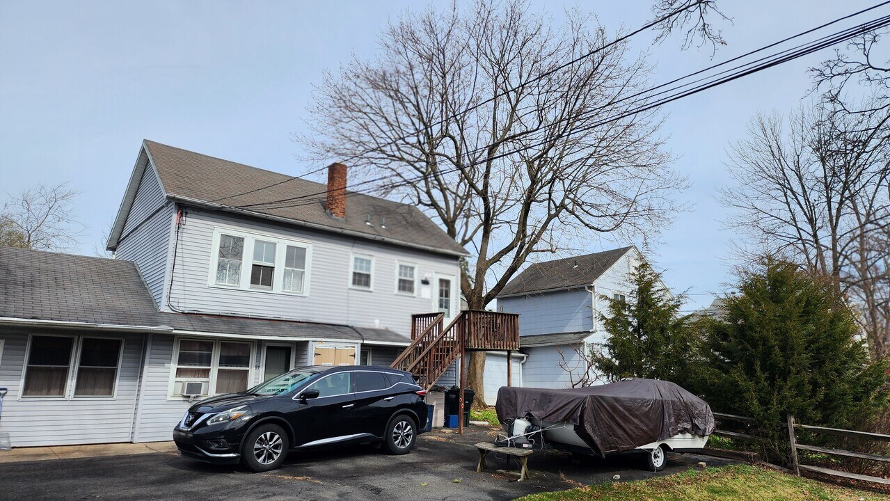 95 W Ashland St, Unit 95 W Ashland St Apartment in Doylestown, PA - Building Photo