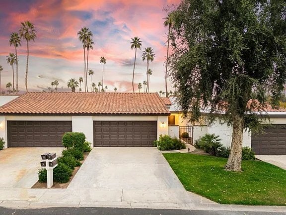 20 San Sebastian Dr in Rancho Mirage, CA - Foto de edificio - Building Photo