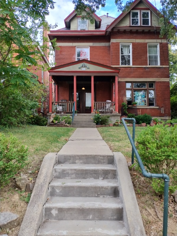 536 Howell Ave