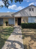 613 Woodhaven Pl in Richardson, TX - Building Photo