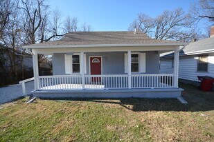 2523 N Lyon Ave in Springfield, MO - Building Photo