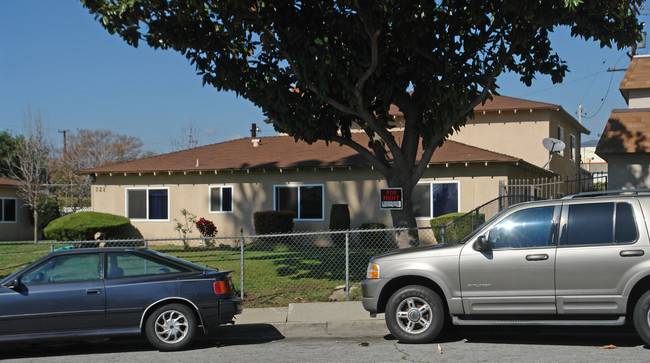 719-721 Ivory Ln in Pomona, CA - Foto de edificio - Building Photo