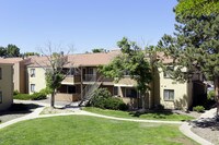 Exterior - Santana Ridge Apartamentos in Denver, Colorado