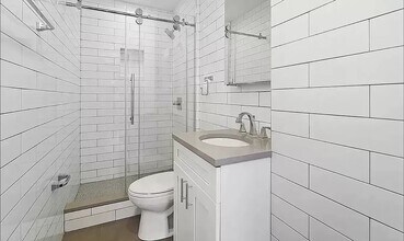 130 1st Ave., Unit 4R in New York, NY - Building Photo - Building Photo