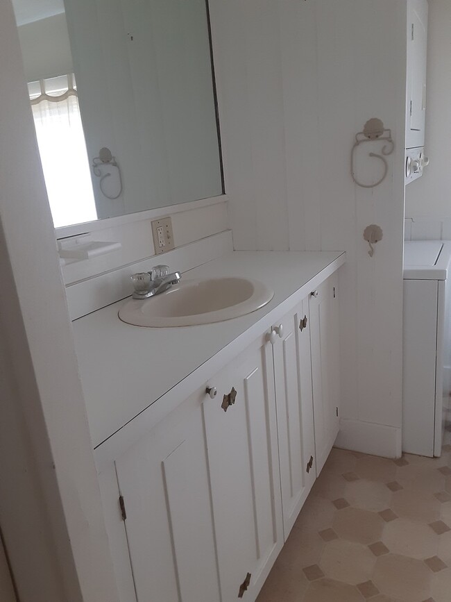 25B Waterway Rd, Unit 25 B in Saunderstown, RI - Building Photo - Building Photo