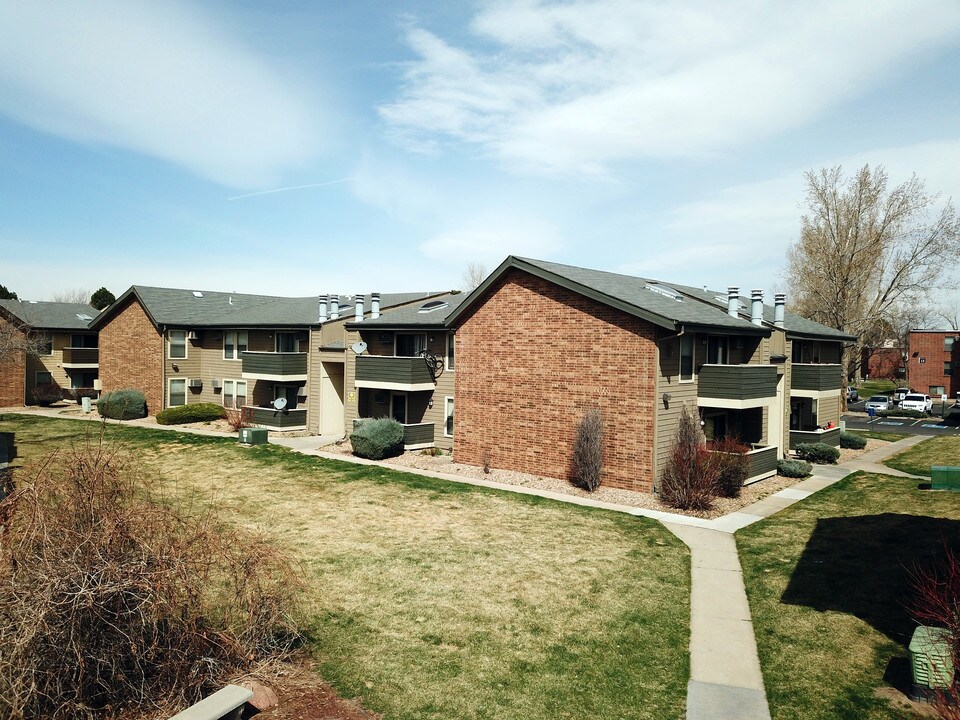 Miramar in Denver, CO - Foto de edificio
