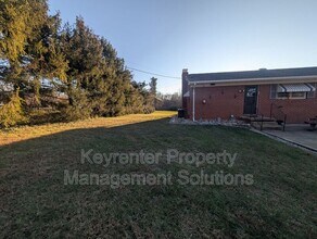 700 Shenandoah Ave in Waynesboro, VA - Building Photo - Building Photo