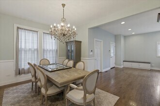 1828 W Berenice Ave in Chicago, IL - Foto de edificio - Building Photo