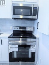 28 Leduc Dr in Toronto, ON - Building Photo - Building Photo