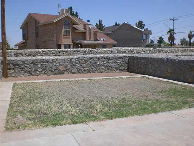 5787 Sean Haggerty Dr in El Paso, TX - Foto de edificio - Building Photo