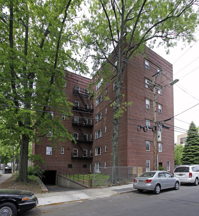 1278-1280 Clinton Ave in Irvington, NJ - Foto de edificio - Building Photo