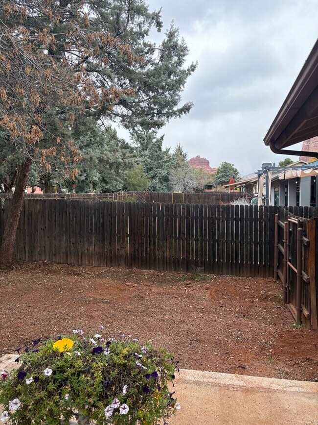 115 Canyon Diablo Rd in Sedona, AZ - Building Photo - Building Photo