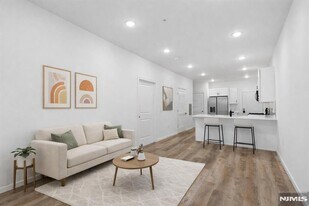 51 E Main St, Unit 210 in Bergenfield, NJ - Building Photo