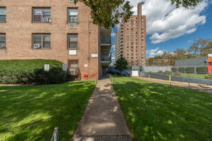 Earl W Jimerson Apartments in Brooklyn, NY - Foto de edificio - Building Photo