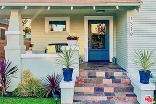 1319 12th Ave in Los Angeles, CA - Building Photo