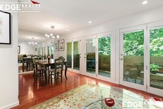 241 Perkins St, Unit E101 in Boston, MA - Foto de edificio - Building Photo