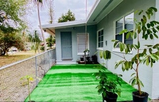 947 Pinedale Ave in Orlando, FL - Building Photo