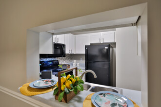 Windsor Landing Apartments in Matthews, NC - Foto de edificio - Interior Photo