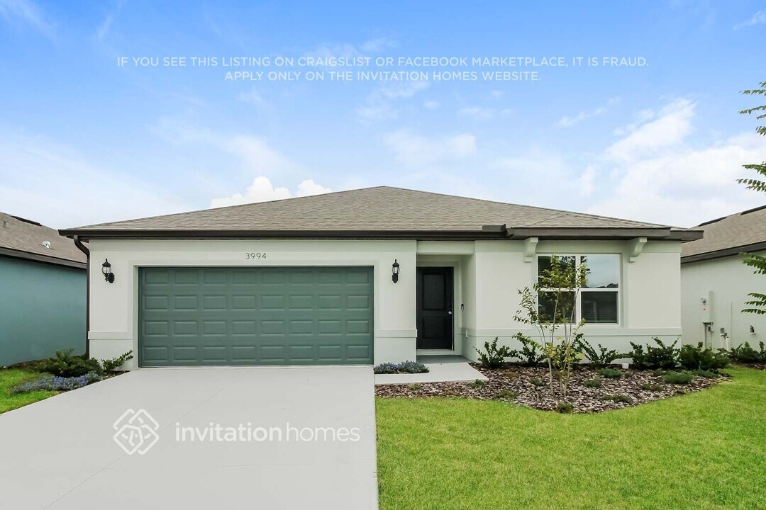 3994 Obsidian Dr in Spring Hill, FL - Building Photo