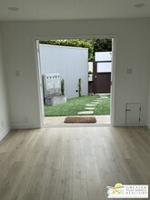 2030 Ocean Park Blvd in Santa Monica, CA - Building Photo - Building Photo