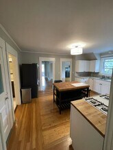 385 Lowell St, Unit 2 in Manchester, NH - Building Photo - Building Photo