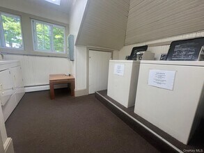 185 E Lake Blvd in Mahopac, NY - Building Photo - Building Photo