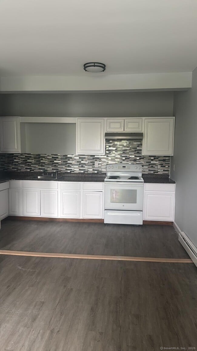 property at 1408 E Main St
