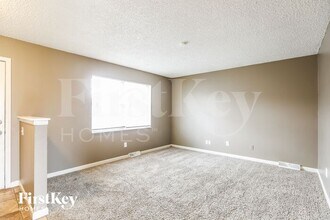 2217 SW Keystone Dr in Blue Springs, MO - Building Photo - Building Photo
