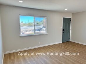 6680 Indian Cove Rd in Twentynine Palms, CA - Foto de edificio - Building Photo