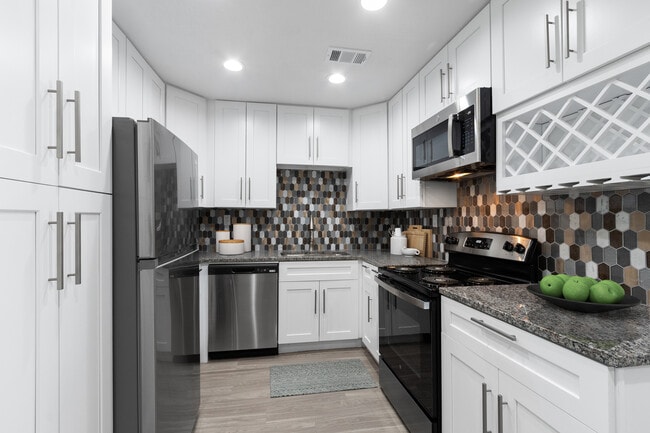 The Westbriar in Houston, TX - Foto de edificio - Building Photo