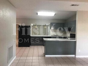 6178 39th Ave N in St. Petersburg, FL - Building Photo - Building Photo