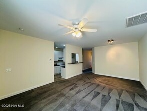 1692 Honeybee Ln in Wilmington, NC - Building Photo - Building Photo