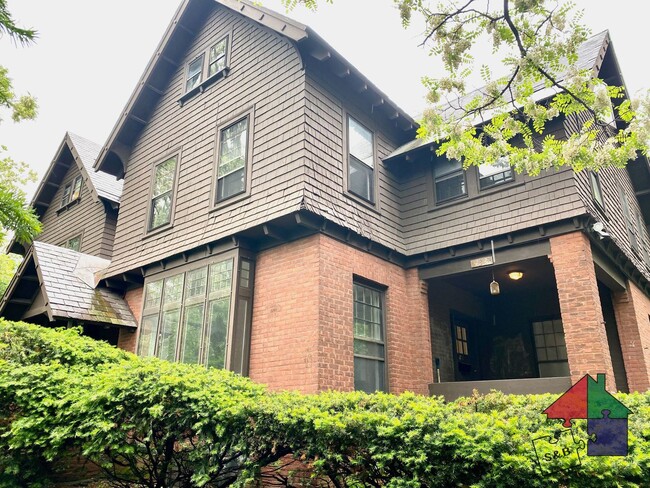 property at 433-437 Main St