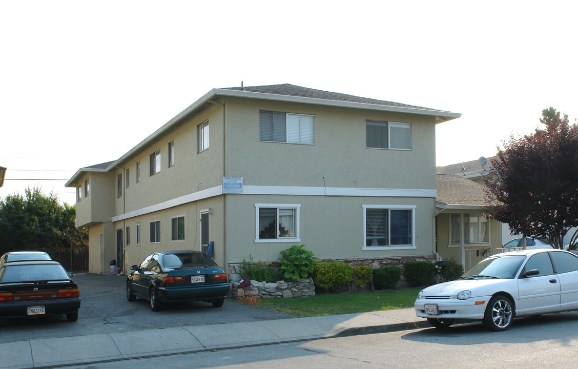 2137 Main St in Santa Clara, CA - Building Photo