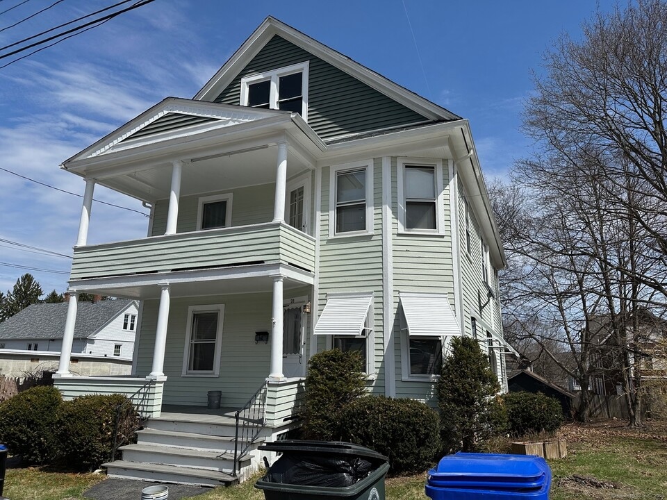 23 Chestnut Ave in Torrington, CT - Building Photo